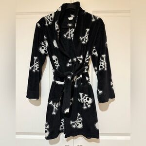 Cherokee Robe kids sz L tie attached with front pockets